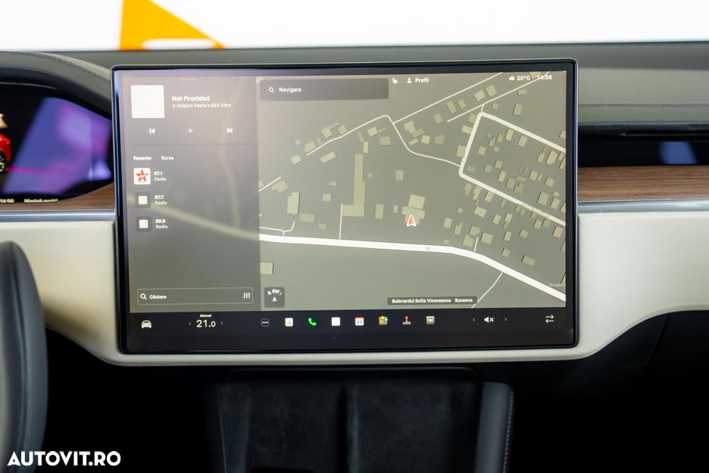 Tesla Model X Standard - 23