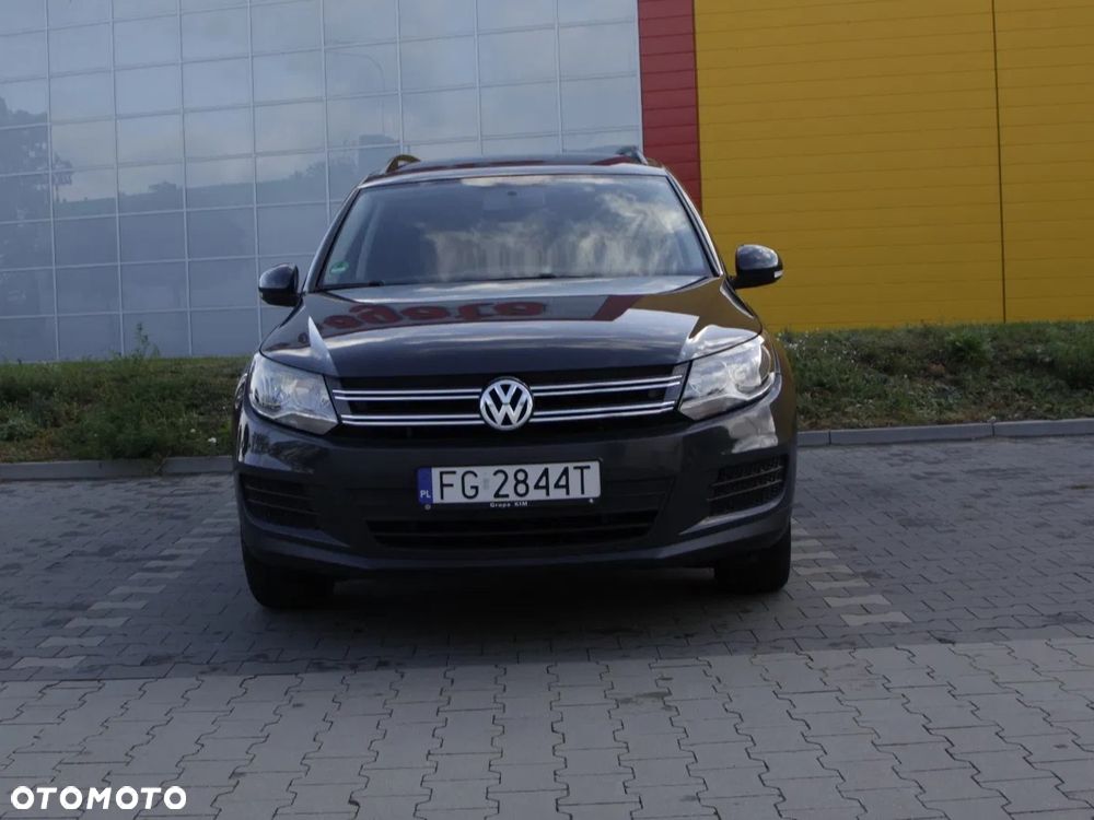 Volkswagen Tiguan - 1