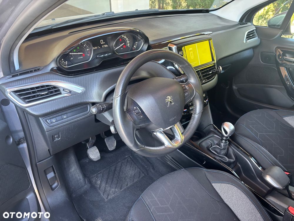 Peugeot 2008 PureTech 110 Style - 3