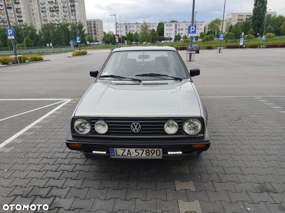 Volkswagen Golf 1.3 - 9