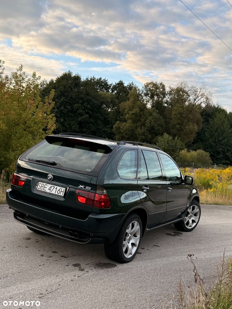 BMW X5 4.4i - 5