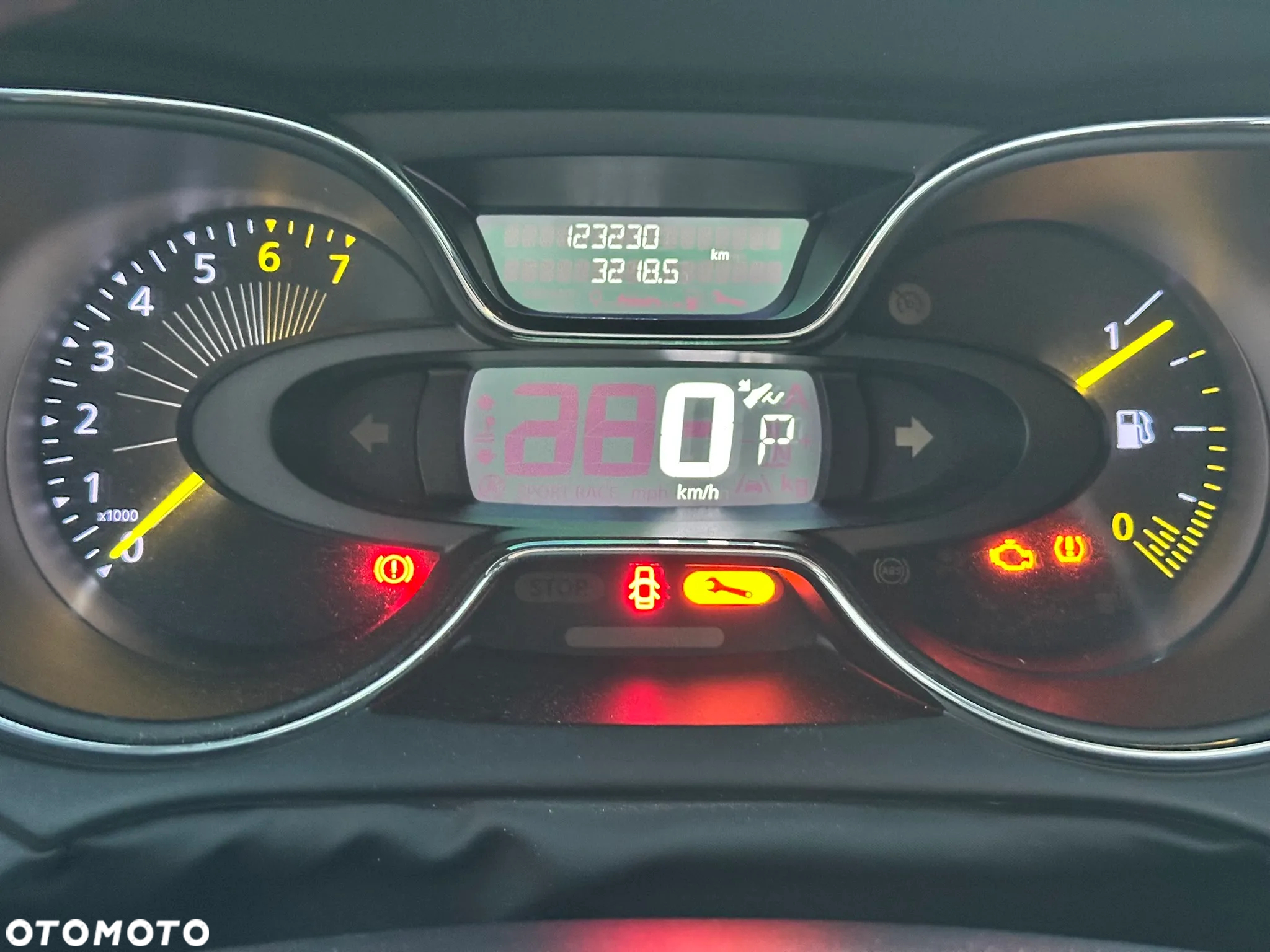 Renault Captur 1.2 Energy TCe XMOD EDC EU6 - 2