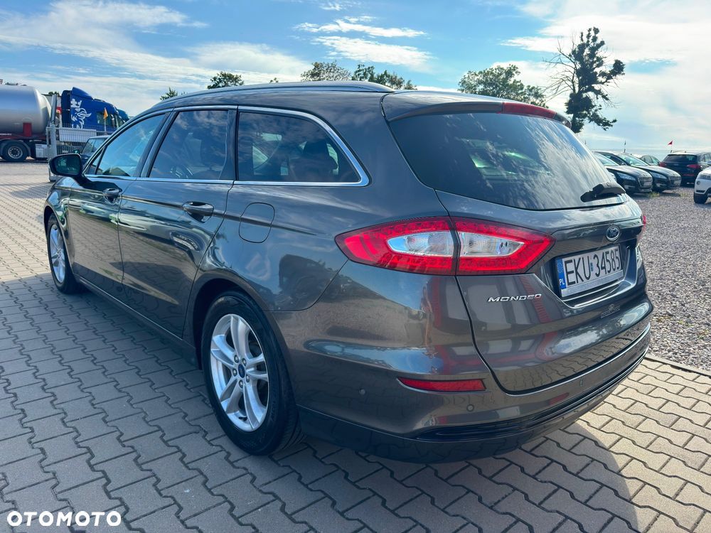 Ford Mondeo - 32