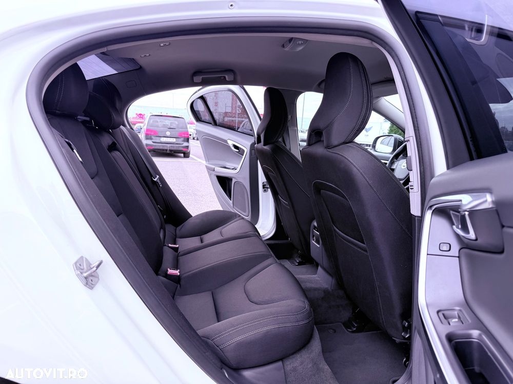 Volvo S60 - 25