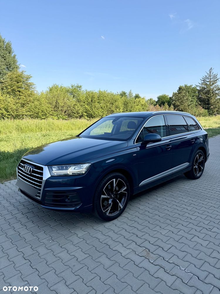 Audi Q7 - 1