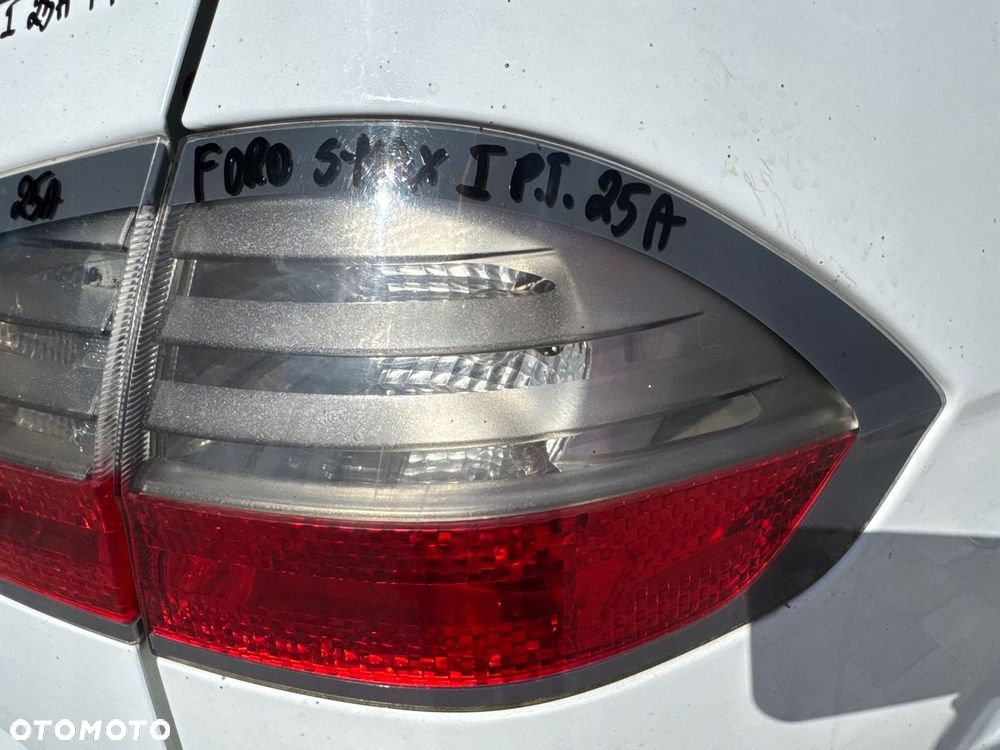 FORD S-MAX MK1 LAMPA PRAWA TYLNA PRAWY TYŁ Z BŁOTNIKA BŁOTNIK - 8
