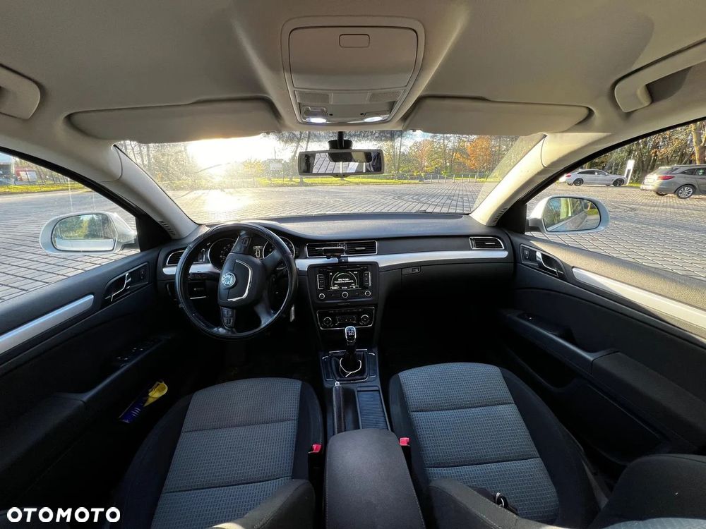 Skoda Superb 2.0 TDI Ambition - 9
