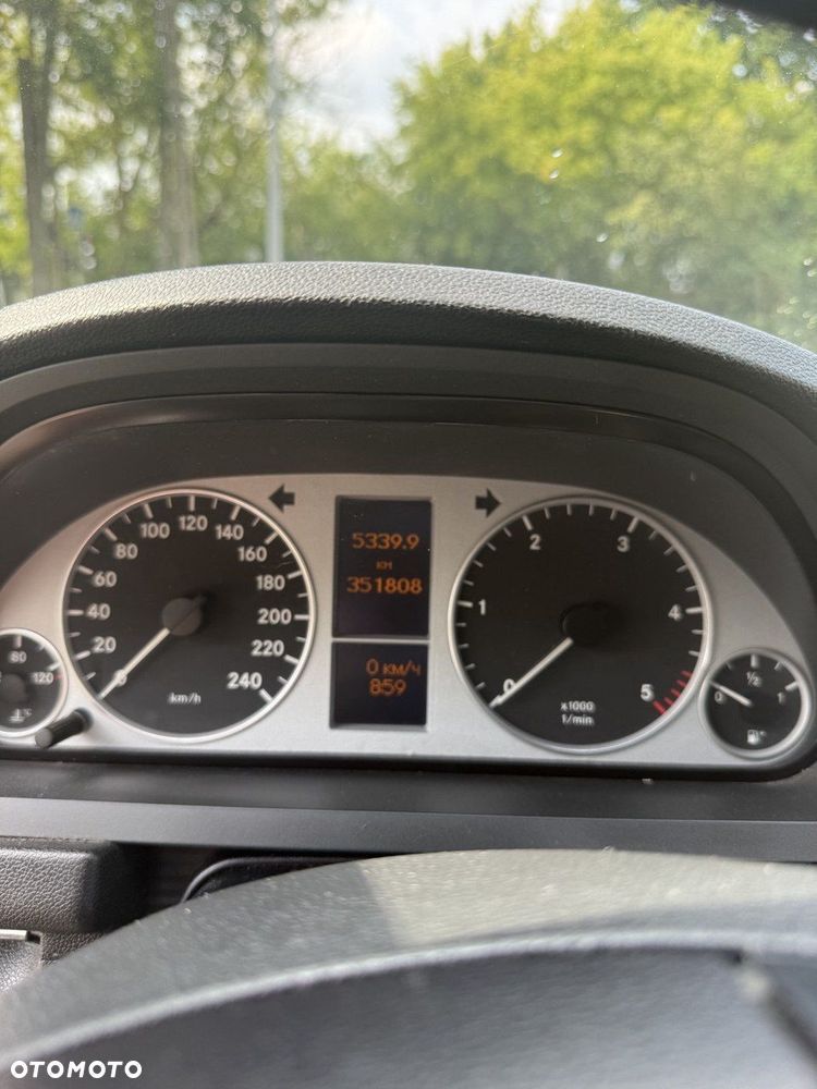 Mercedes-Benz Klasa B 180 CDI - 6