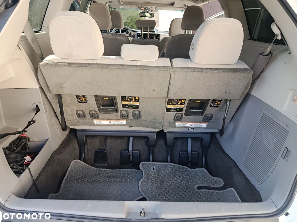 Toyota Sienna 3.5 V6 SE - 5