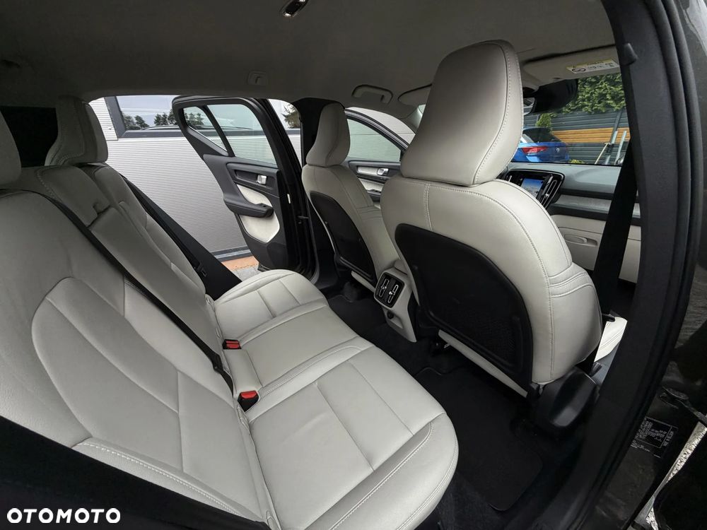 Volvo XC 40 D4 AWD Inscription - 17