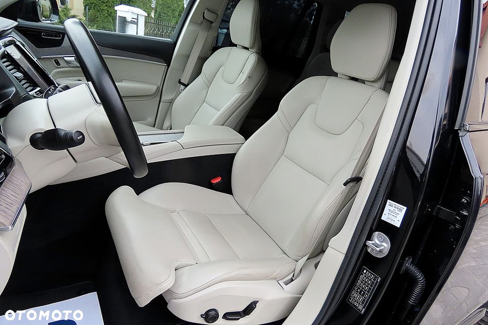 Volvo XC 90 B5 D AWD Ultimate Dark - 23