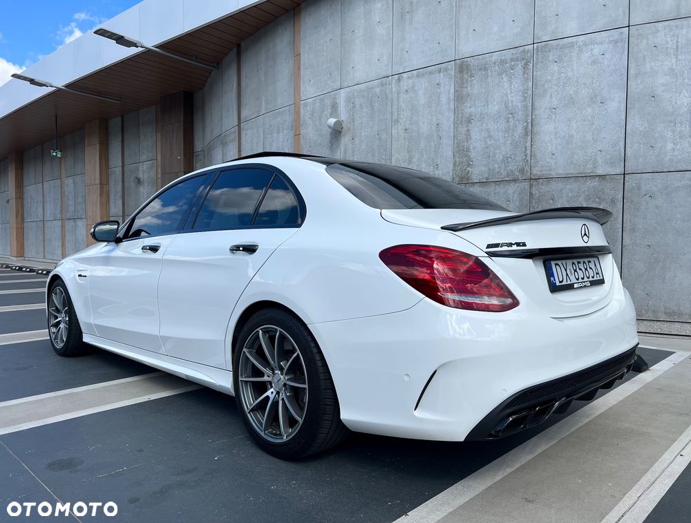 Mercedes-Benz Klasa C AMG 63 AMG Speedshift 7G-MCT - 14
