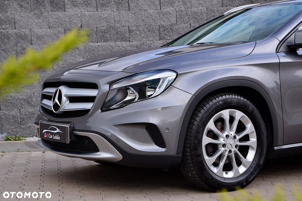 Mercedes-Benz GLA 200 Urban - 11