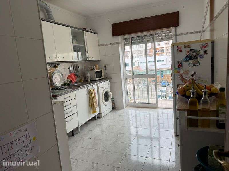 Apartamento T2 com Varanda Carregado - Grande imagem: 2/9