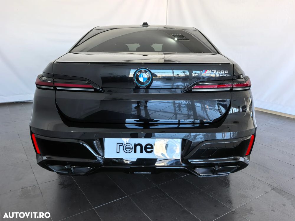 BMW M7 - 7