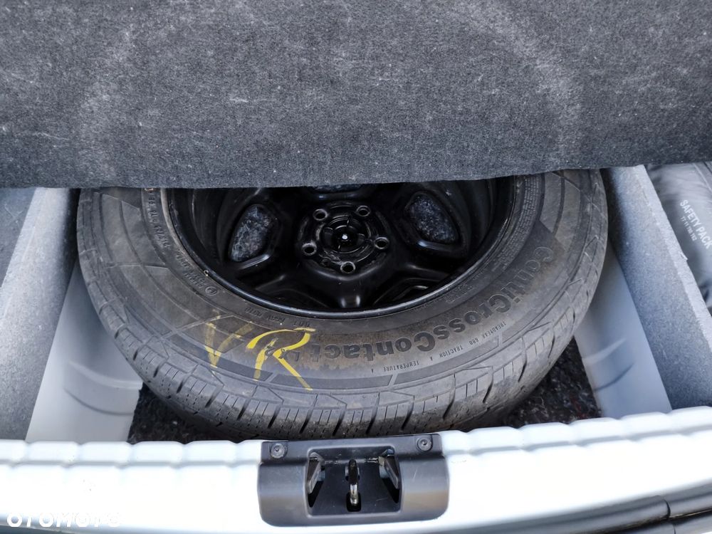 Dacia Duster 1.2 TCe Laureate 4x4 S&S EU6 - 28