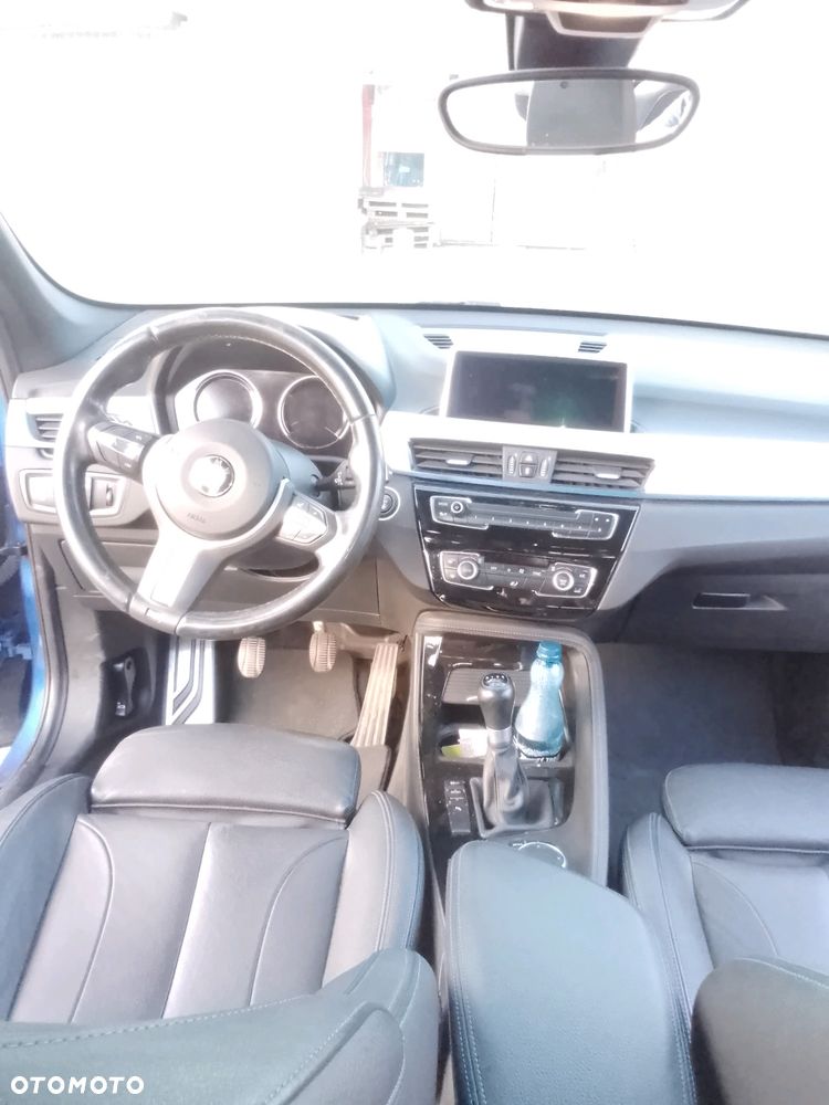 BMW X1 sDrive18d Sport Line - 8