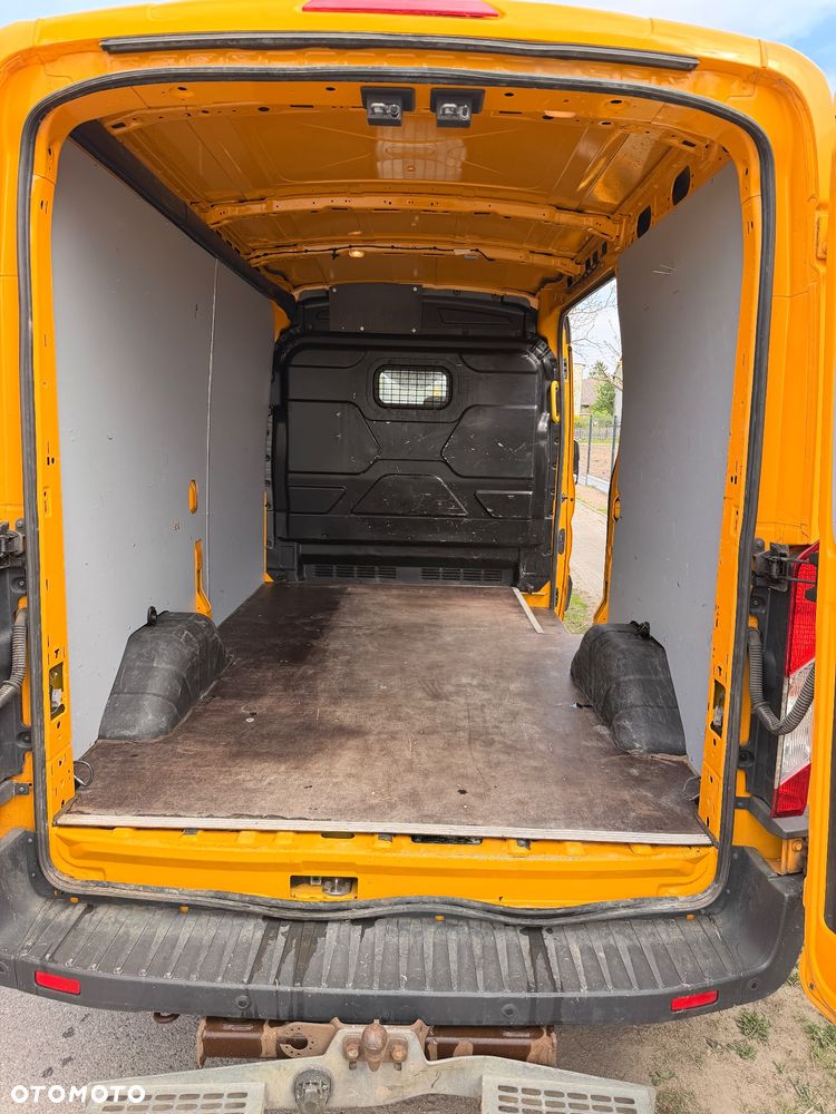 Ford Transit - 17