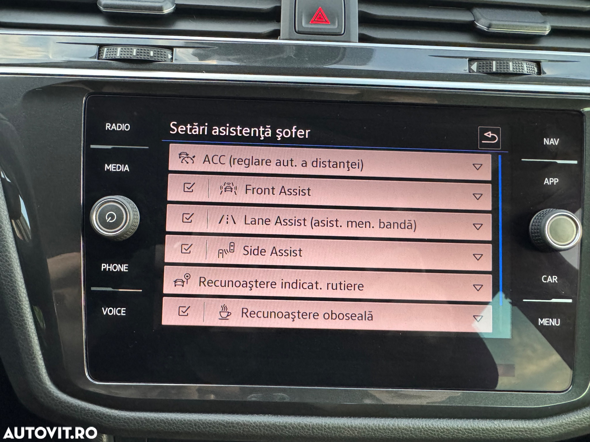 Volkswagen Tiguan 2.0 TDI SCR DSG R-Line - 37