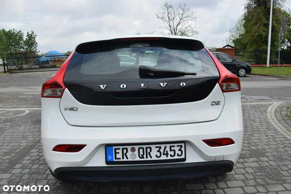 Volvo V40 D2 - 11