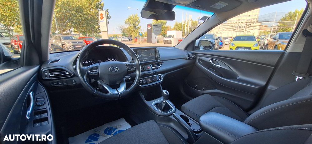 Hyundai i30 1.5 110CP M/T Highway - 10