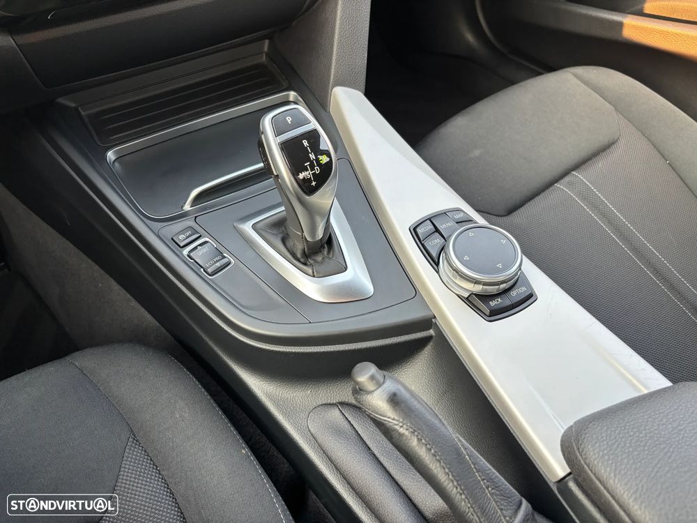 BMW 320 d Aut. Advantage - 23