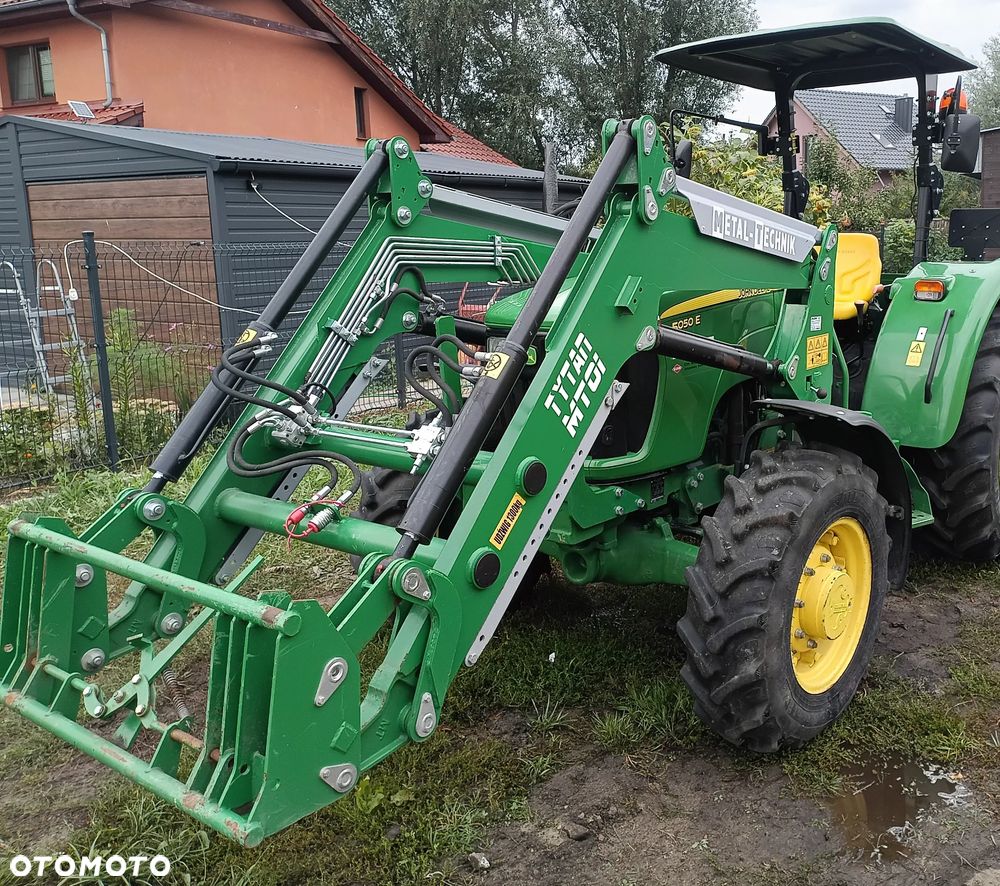 John Deere 5050E - 1