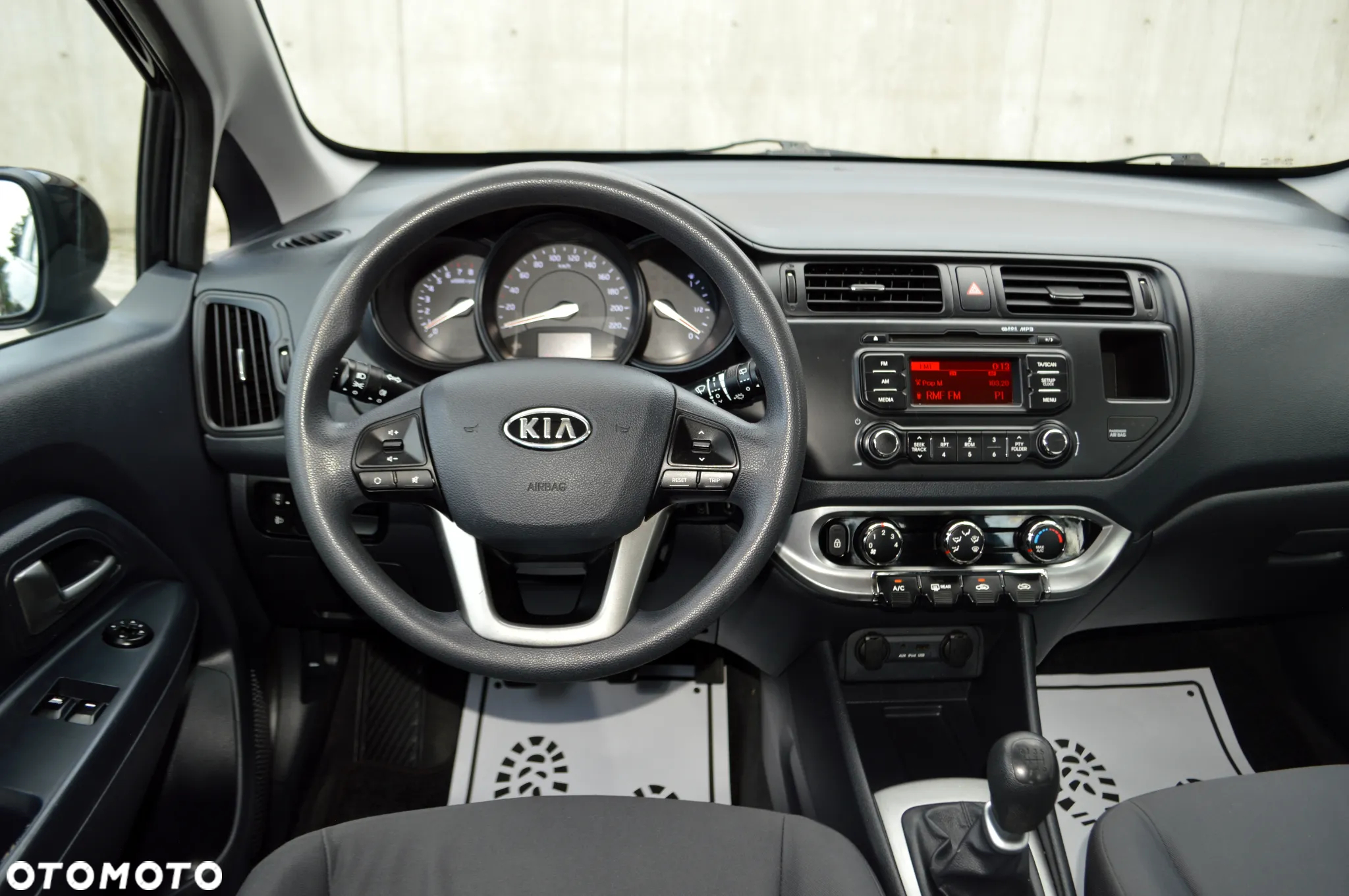 Kia Rio - 14