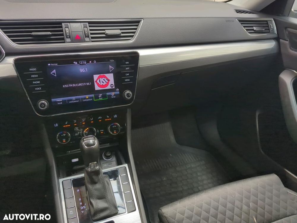 Skoda Superb 2.0 TDI DSG Ambition - 8