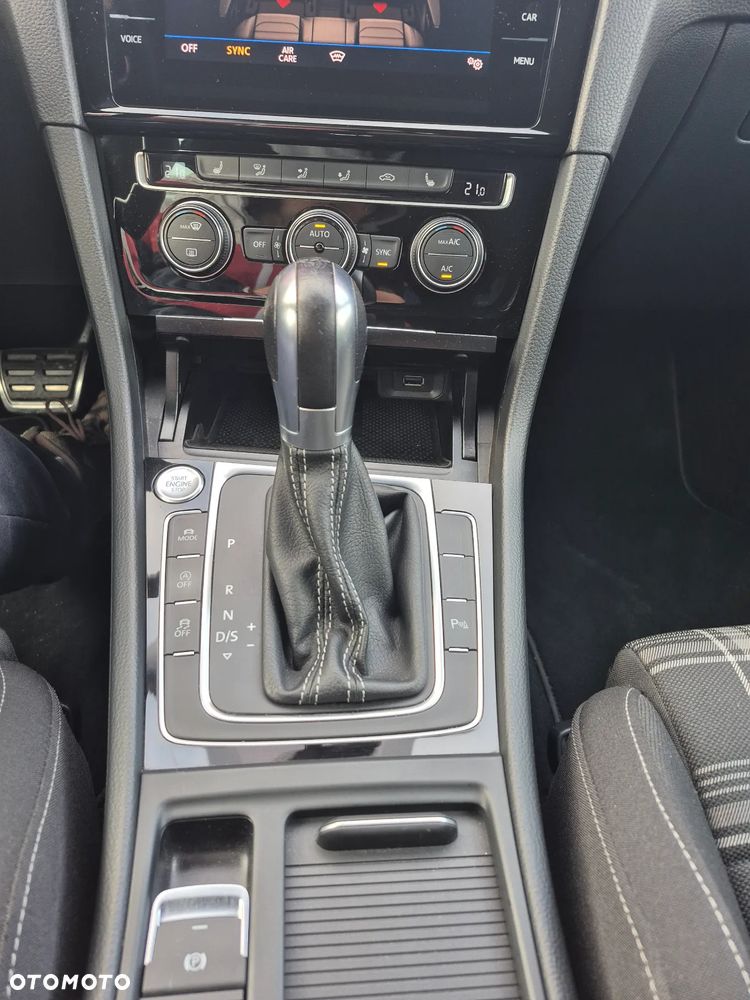 Volkswagen Golf GTD 2.0 TDI SCR DSG - 19