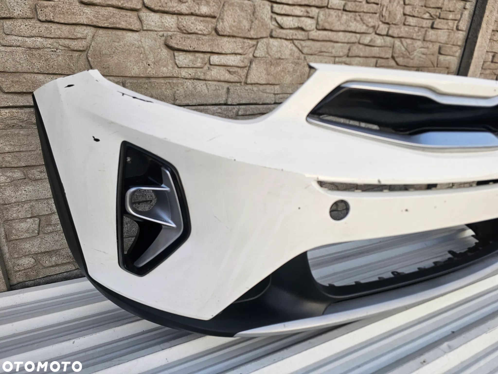 Kia  Stonic ZDERZAK PRZOD - 2