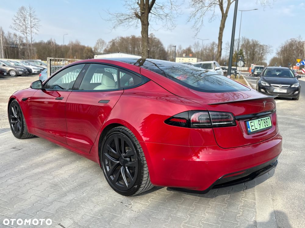 Tesla Model S - 31