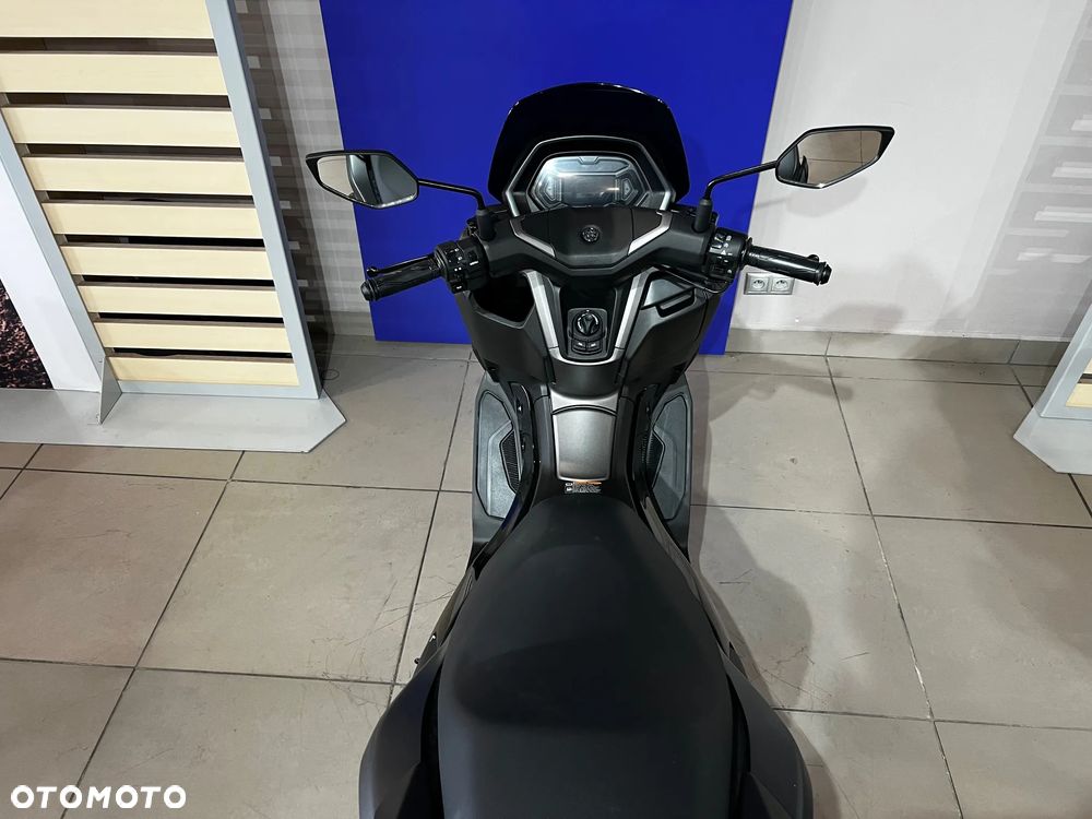 Yamaha NMAX - 17