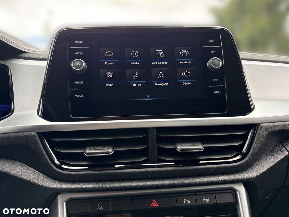 Volkswagen T-Roc 1.5 TSI Life Plus DSG - 29