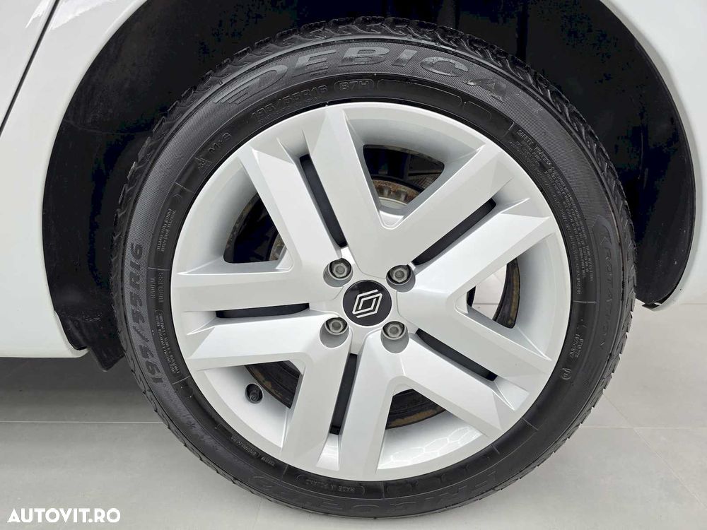 Renault Clio BLUE dCi 100 EVOLUTION - 32