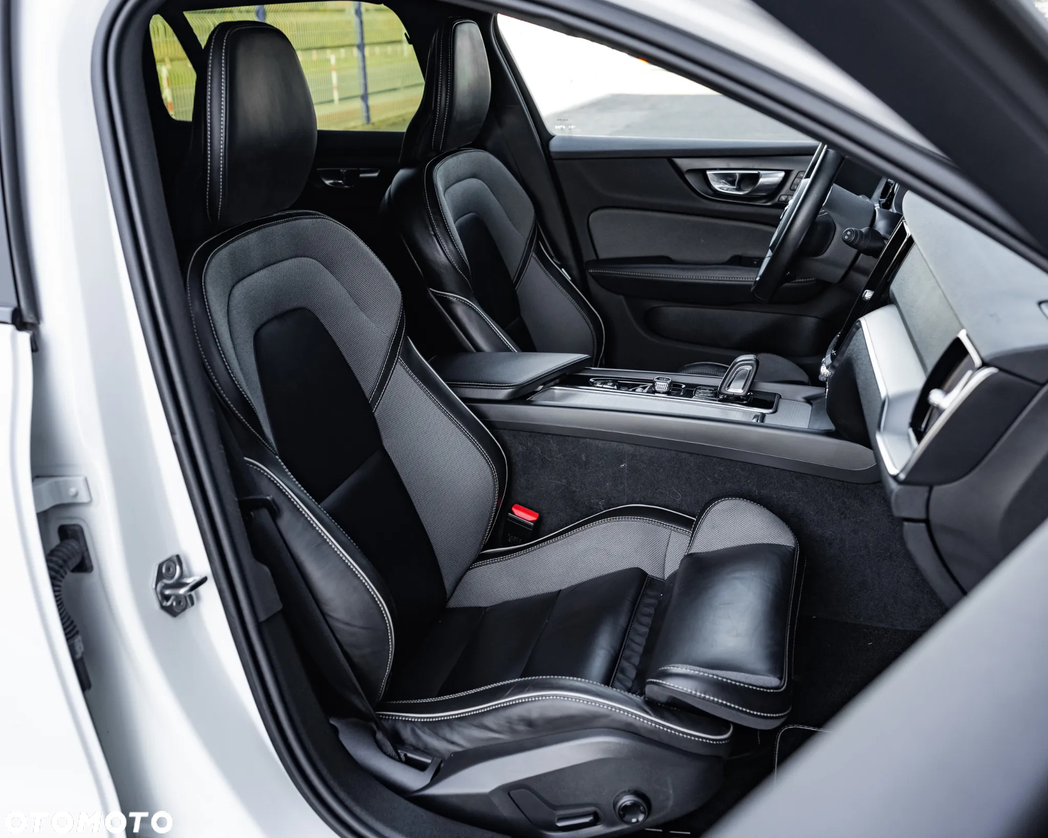 Volvo V60 B4 D Geartronic RDesign - 38