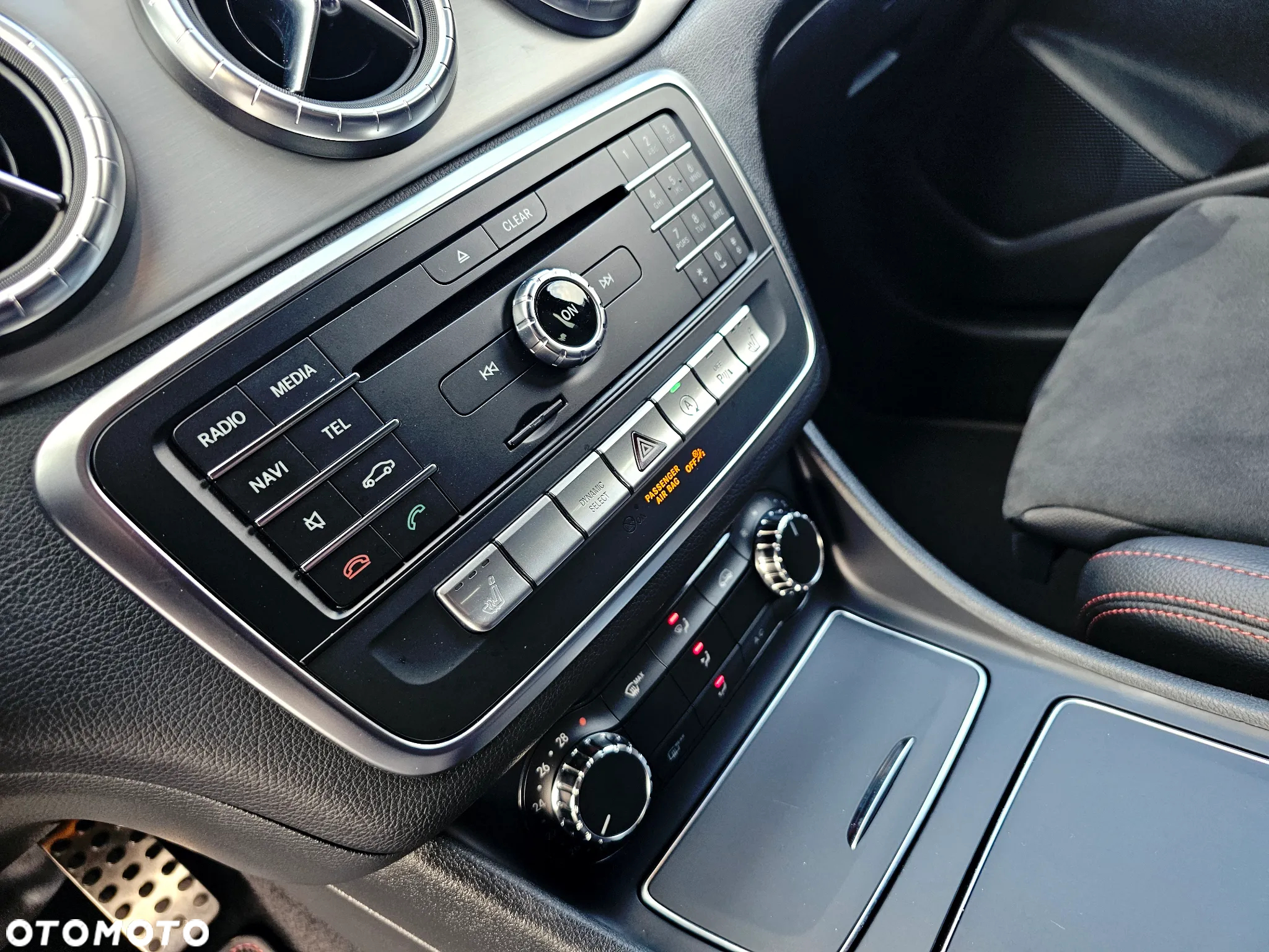Mercedes-Benz CLA Shooting Brake 180 d 7G-DCT AMG Line - 14
