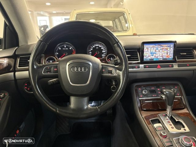 Audi A8 3.0 TDi V6 quattro Tiptronic - 35
