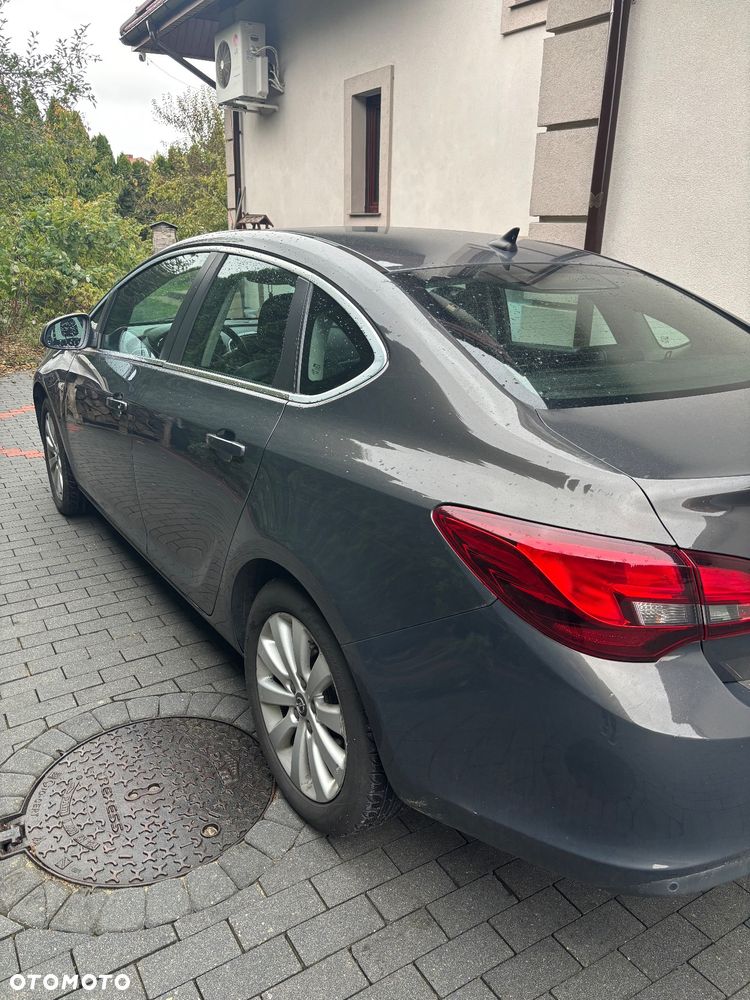Opel Astra 1.7 CDTI DPF Sports Tourer - 4