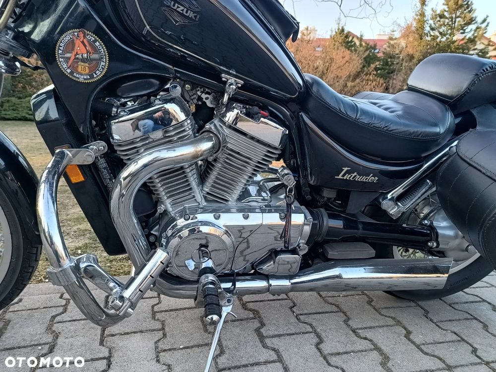 Suzuki Intruder - 4