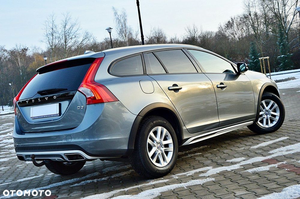 Volvo V60 Cross Country D3 Drive-E Momentum - 11