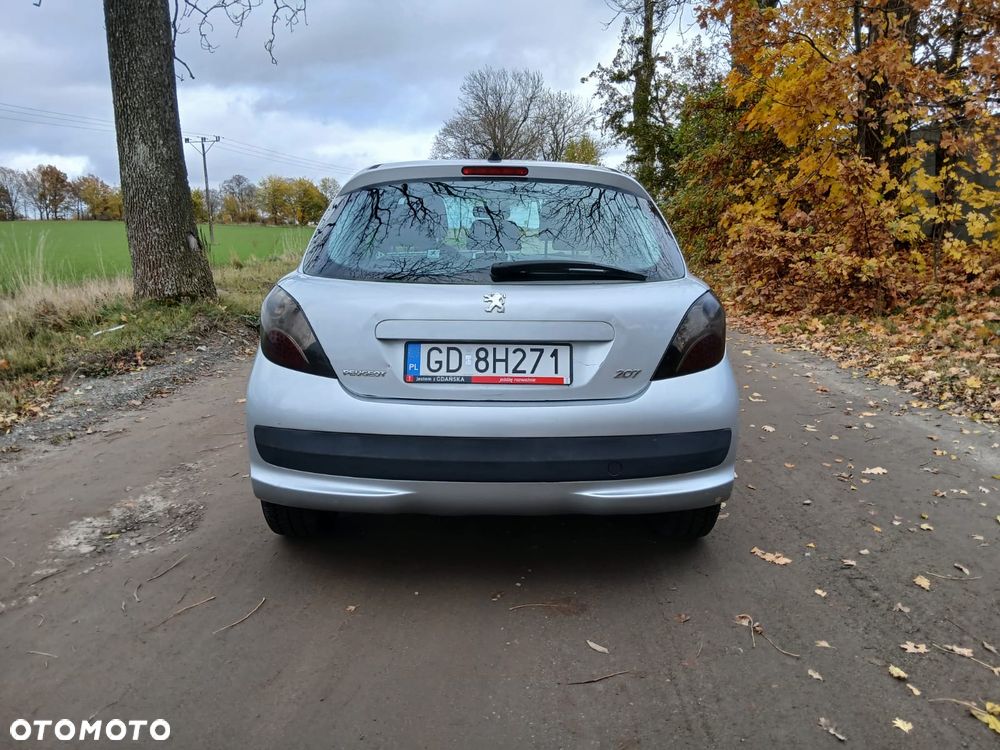Peugeot 207 - 13