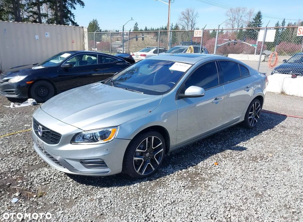 Volvo S60 - 1