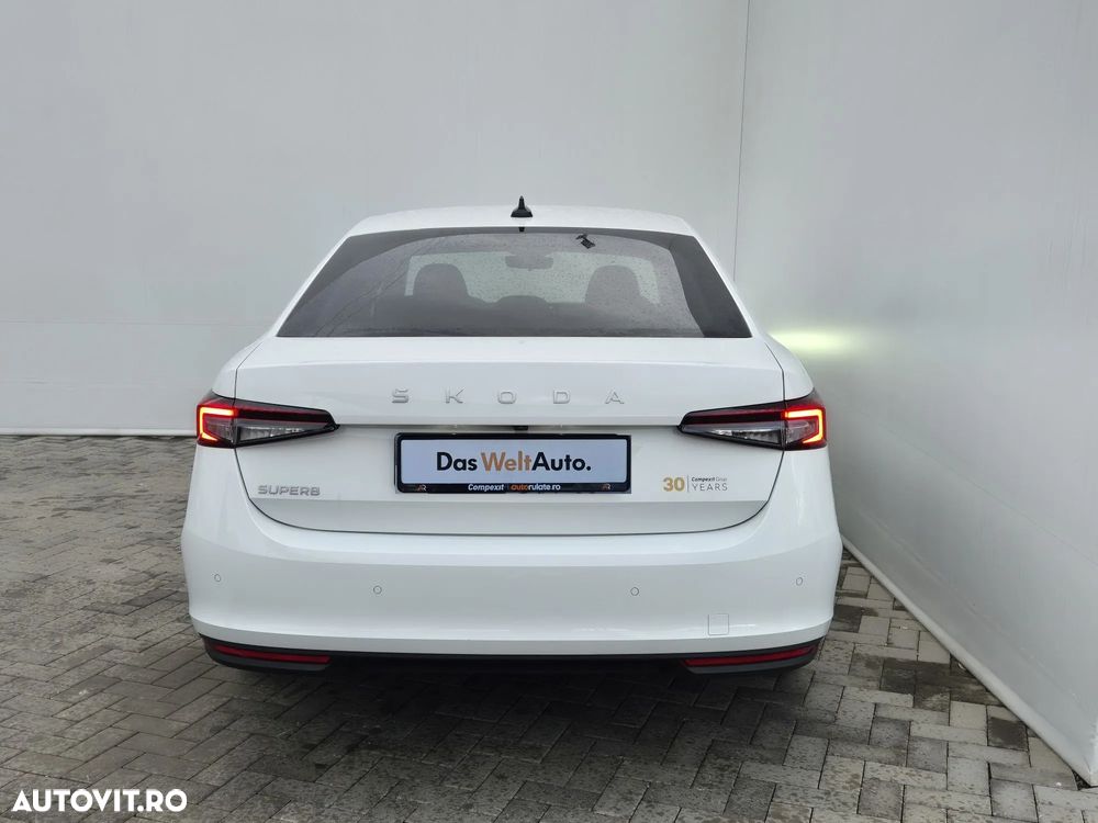 Skoda Superb 2.0 TDI 150 CP DSG Essence - 4
