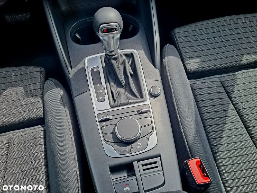 Audi A3 Sportback 1.4 TFSI CoD S tronic - 19