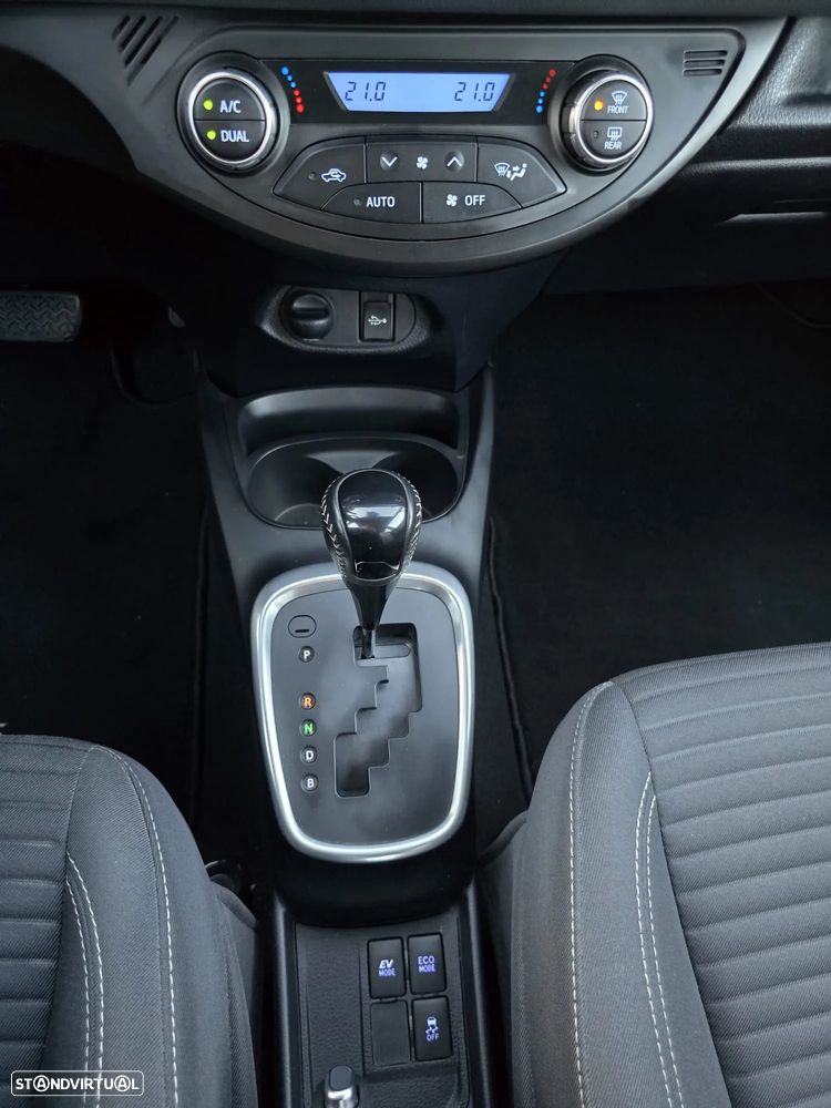 Toyota Yaris 1.5 HSD Comfort+P.Style - 18