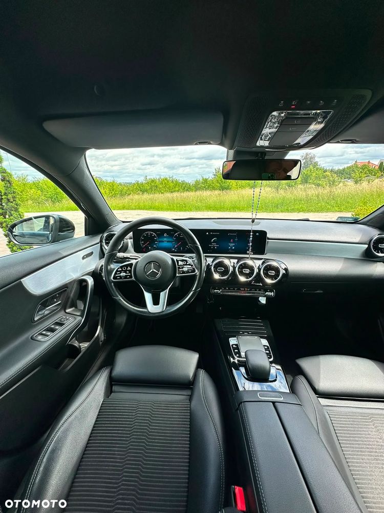 Mercedes-Benz Klasa A 200 7G-DCT - 4