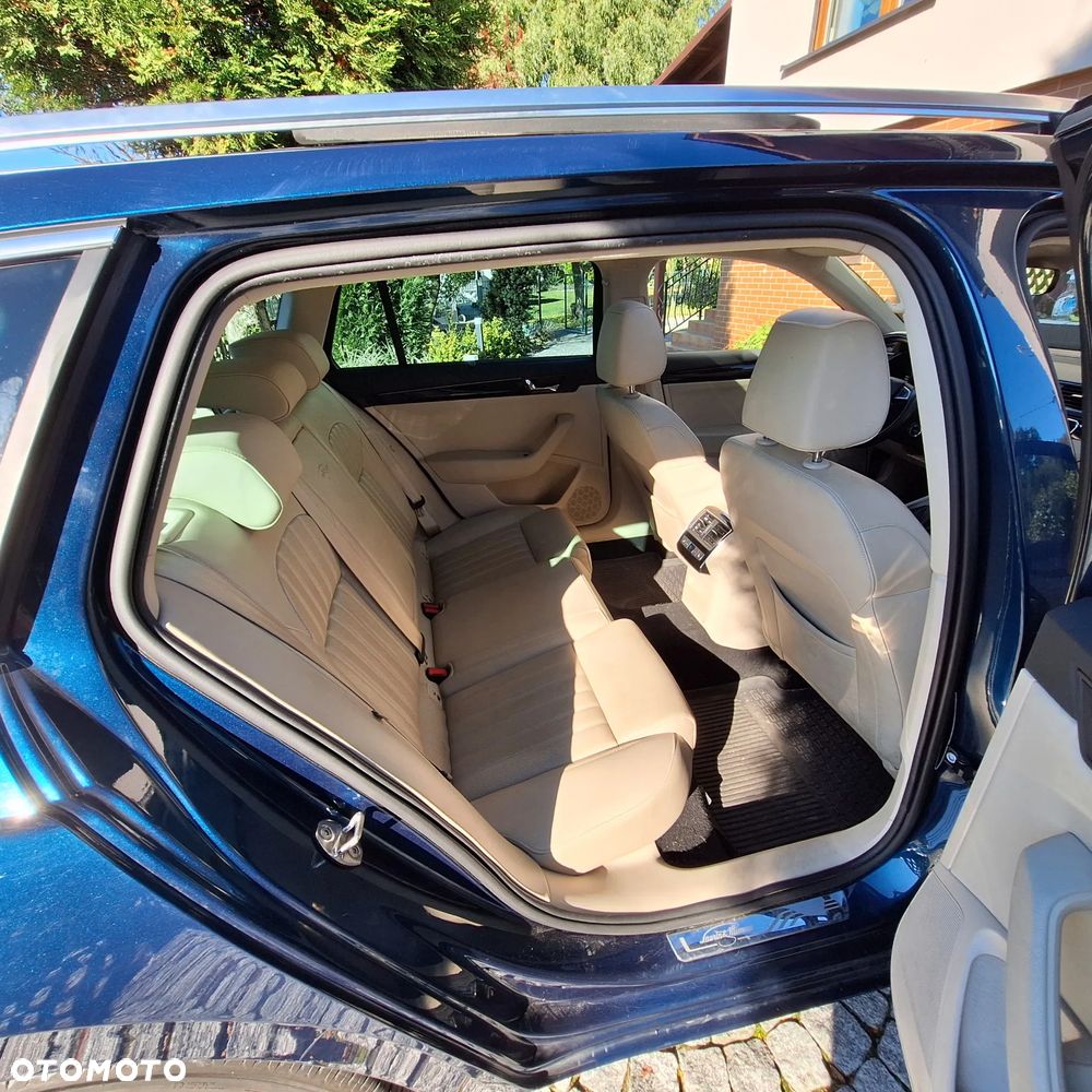 Skoda Superb 2.0 TSI 4x4 L&K DSG - 10