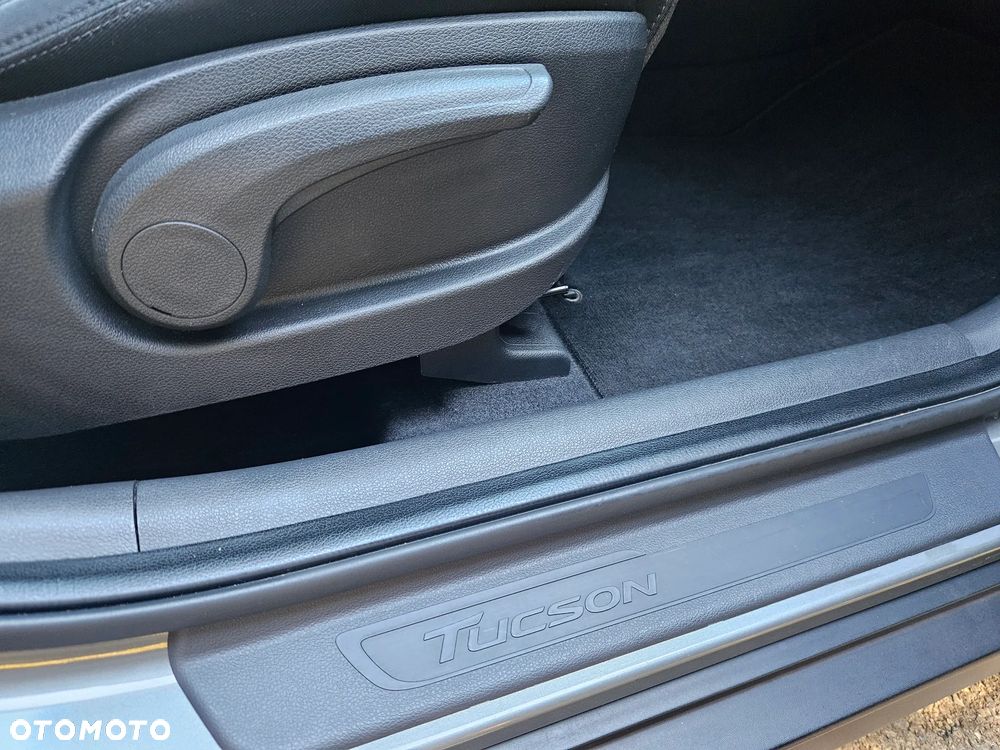 Hyundai Tucson 1.6 GDi 2WD Select - 32