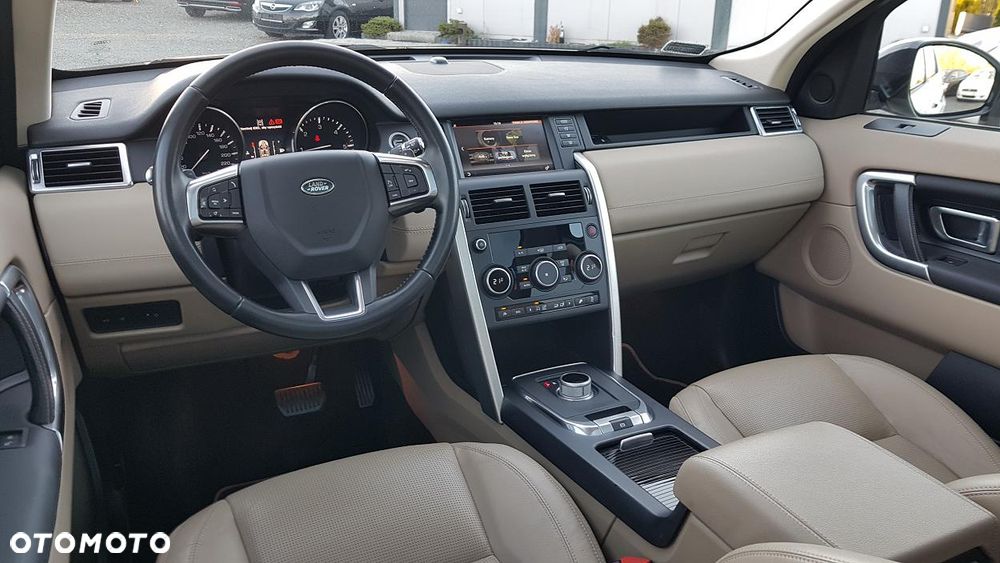 Land Rover Discovery Sport 2.0 TD4 HSE - 17